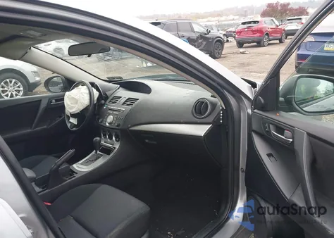 2010 Mazda Mazda3 I Touring z USA, uszkodzony, nr VIN JM1BL1SG4A1169983